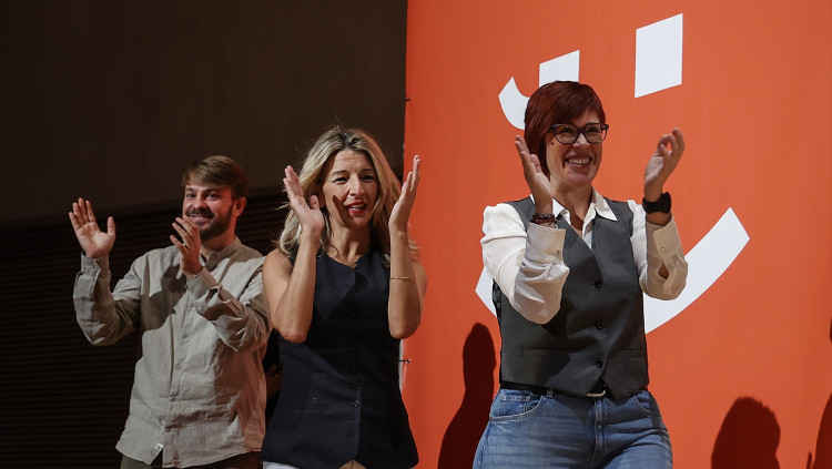 Alberto Ibáñez i Águeda Micó, dirigents de Compromís, en un acte electoral junt amb la vicepresidenta espanyola i líder de Sumar, Yolanda Díaz| Rober Solsona/Europa Press