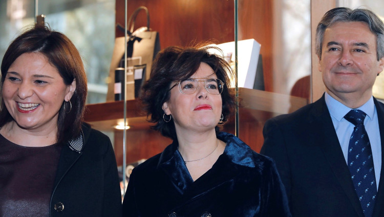 Isabel Bonig, Soraya Saéz de Santamaría i Rubén Moreno| EFE