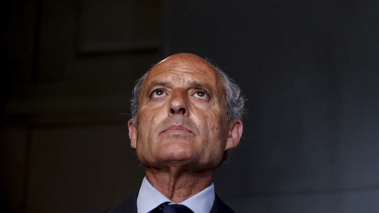 L'expresident de la Generalitat Valenciana, el popular Francisco Camps, compareix després de la seua absolució| Europa Press/Rober Solsona