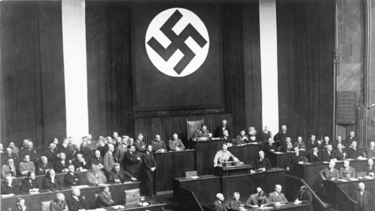 La lliçó històrica dels intel·lectuals del segle XX que van advertir de l'ascens del feixisme