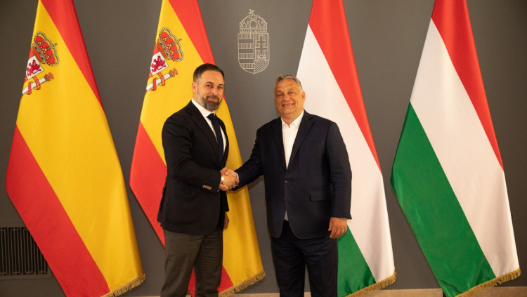 El líder de Vox, Santiago Abascal, amb el primer ministre hongarès, Viktor Orbán