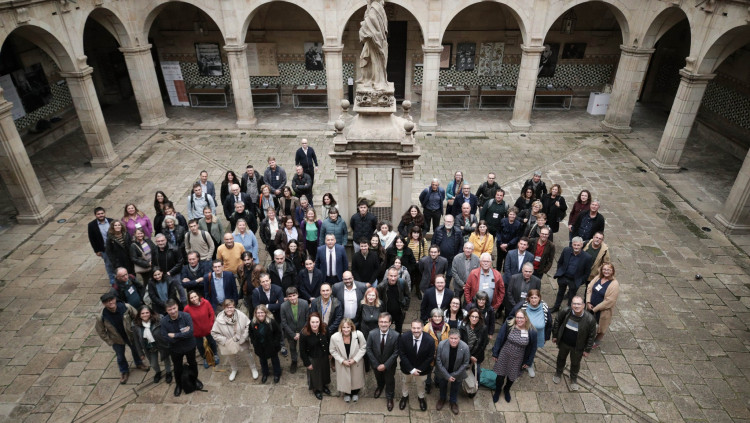 Imatge dels participants en les jornades “Digitalització, intel·ligència artificial i idiomes: vista general i oportunitats” a la seu de l’Institut d’Estudis Catalans.. Departament de Política Lingüística de la Generalitat de Catalunya