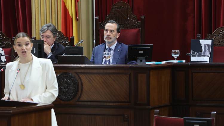 La presidenta del Govern balear Marga Prohens, intervé al Parlament Balear. Europa Press