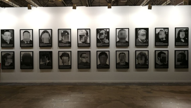 Imatge de l'exposició censurada. Estudio Santiago Serra