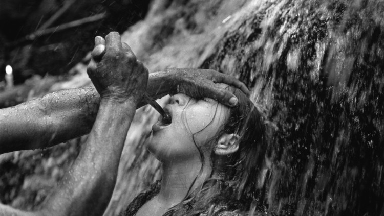 'Venciendo el mal' (Chivacoa, Venezuela, 2006) de Cristina García Rodero. Cedida per l\'agència Magnum