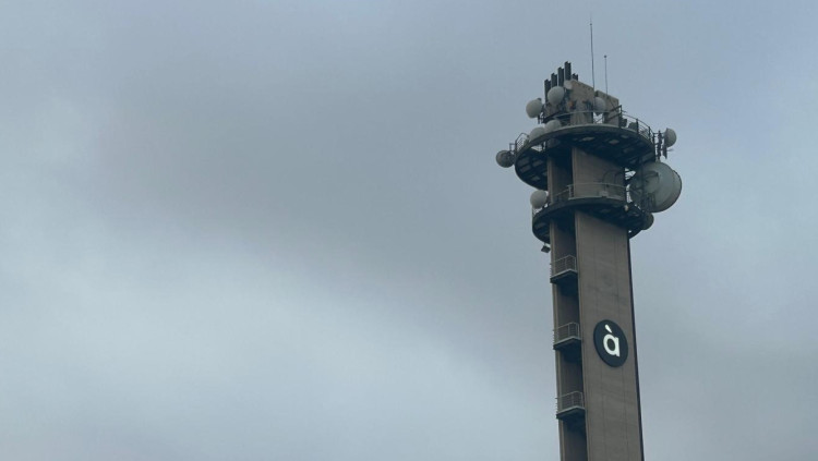 La seu d'À Punt, a Burjassot.. EL TEMPS