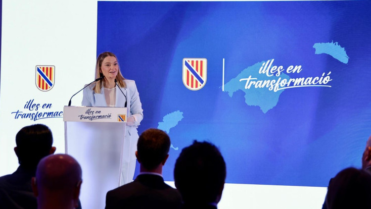 Marga Prohens durant la presentació del projecte Illes en transformació (Foto: Europa Press)