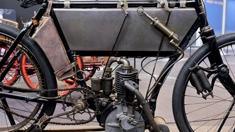 La mítica motocicleta Villalbí| Eliseu T. Climent. 