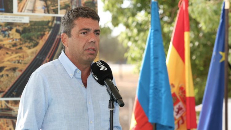 El president valencià, Carlos Mazón, inaugurant aquest dimecres la reobertura de l’autovia CV33, que uneix València amb Torrent a través de la zona zero de la dana.