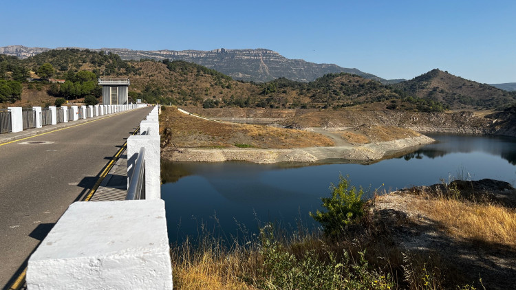 El pantà de Siurana (Cornudella de Montsant, Priorat), al 16%, el passat 12 d'agost. ÀLEX MILIAN