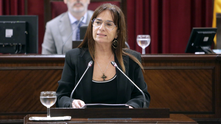 Manuela Cañadas, en el Parlament (Foto Europa Press)