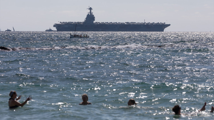 El portaavions Gerald R. Ford a la badia de Palma (Foto Europa Press)