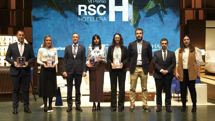 Estampa de l'entrega del premi a Port Hotels