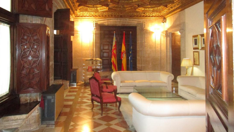 Una imatge de la Sala Daurada del Palau de la Generalitat Valenciana, un dels espais en què el president rep en audiència els convidats..