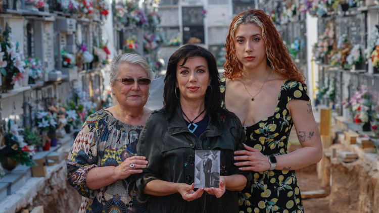 Tres generacions de dones lluitadores.. Eva Máñez