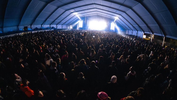 La carpa del Festivern plena de gom a gom| Festivern