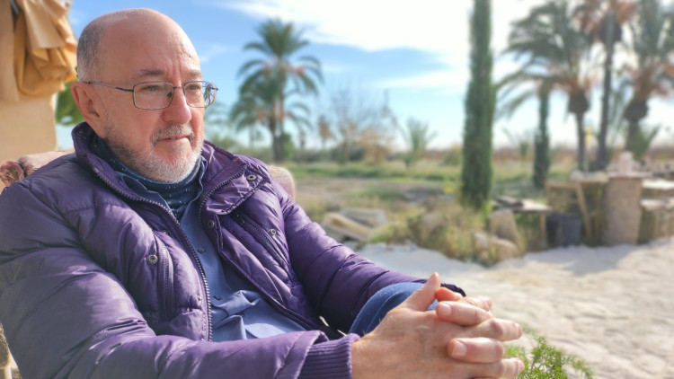 L'escriptor i arquitecte d'Elx Gaspar Jaén.. Xavier Aliaga