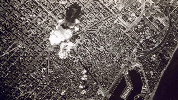 Bombardejos a Barcelona| Uffico Storico dell'Aeronau tica Militare