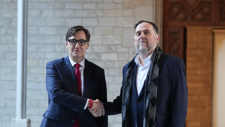 El president de la Generalitat de Catalunya, Salvador Illa, amb Oriol Junqueras, líder d'ERC| Europa Press
