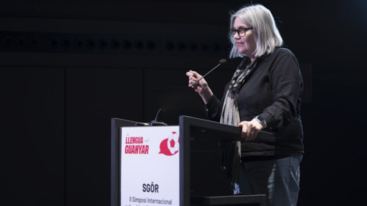La sociolingüista gal·lesa Elin Haf Gruffydd Jones a les jornades de Plataforma per la Llengua. Plataforma per la Llengua