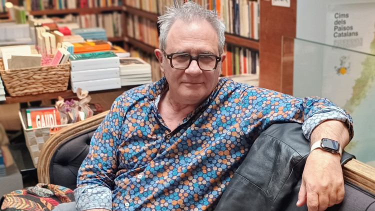 L'escriptor Joan Carreres, durant la presentació als mitjans de 'Estaria molt bé'. Editorial Proa