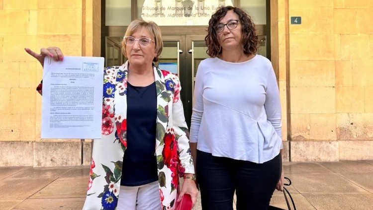 Ana Barceló, candidata socialista a la ciutat d’Alacant en 2023, i Trini Amorós, a la dreta, que serà la candidata de 2027.. Europa Press