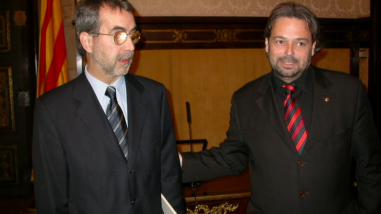L'economista Ernest Sena al Parlament de Catalunya, junt amb el president aleshores de la cambra, Ernest Benach| ACN