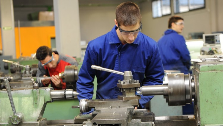 Els joves cada vegada opten més per estudiar cicles formatius / Europa Press