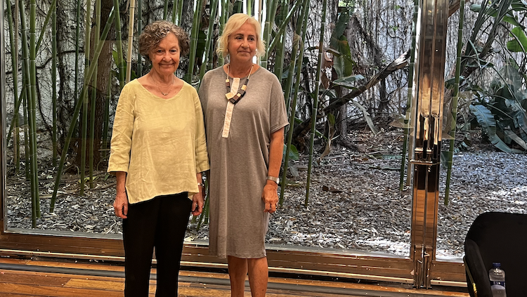 Maria Barbal (esquerra) i Carme Arenas