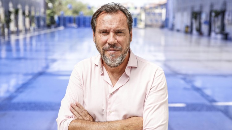 El ministre espanyol de Transports i Mobilitat Sostenible, Óscar Puente, fotografiat a l’estació d’Alacant.. Europa Press