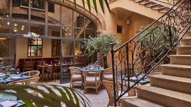 Un restaurant de luxe a Palma, buit (Foto Europa Press)