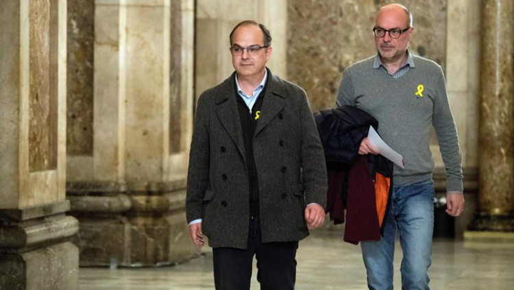 Jordi Turull, amb Pep Riera al Parlament. Efe