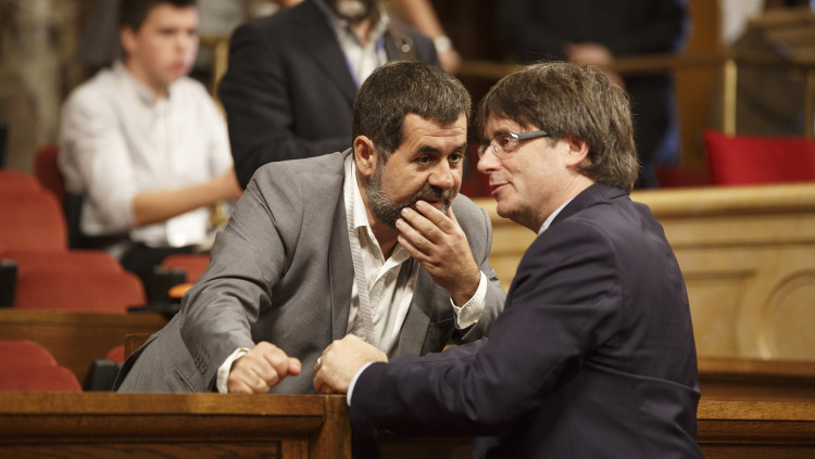 Carles Puigdemont i Jordi Sànchez. Sergi Alcàzar / Efe