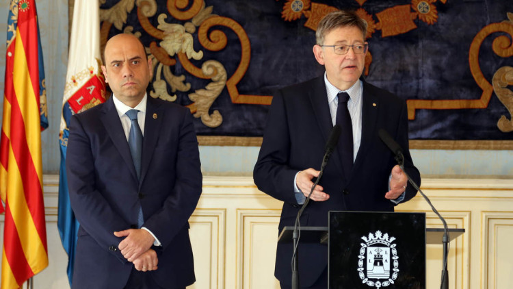 L'exalcalde d'Alacant, Gabriel Echávarri, i el president de la Generalitat Valenciana, Ximo Puig| EFE