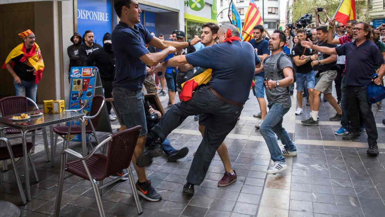 Imatge de les agressions feixistes del 9 d'Octubre| Miguel Lorenzo