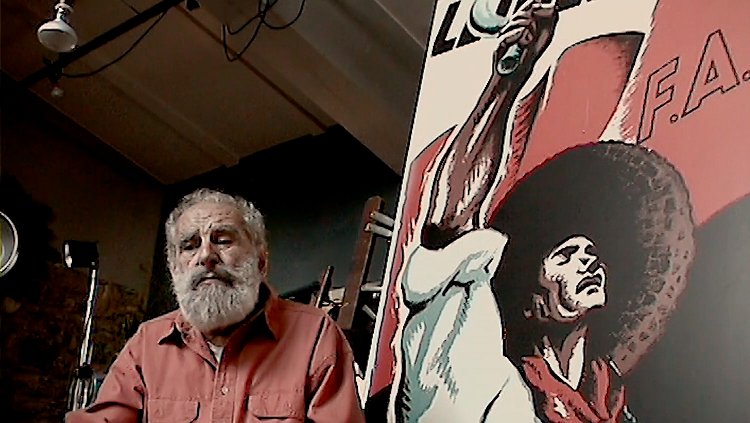 Un fotograma del documental 'Art i rebel·lia', amb Fontserè posant davant del seu mític cartell de la FAI.