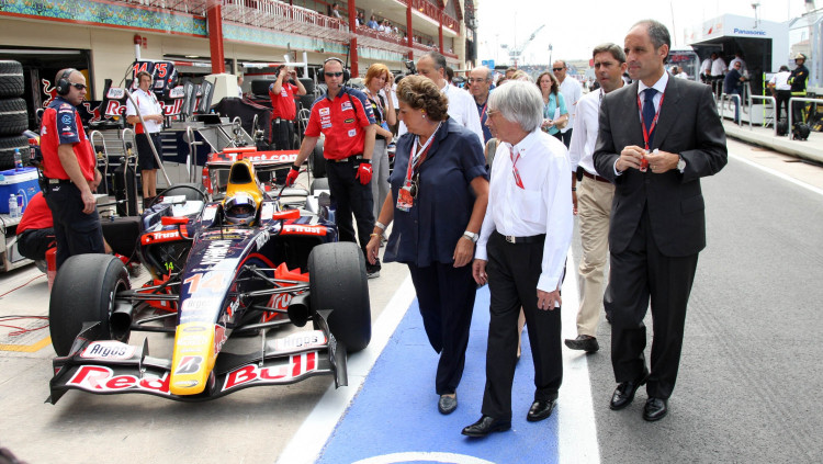 Exmandataris del PP amb el magnat de la Fórmula 1 Bernie Ecclestone| EL TEMPS