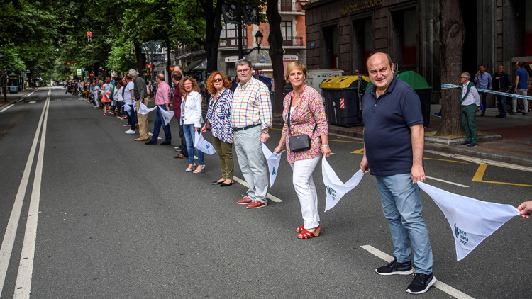 Imatge de la cadena humana celebrada el diumenge 10 de juny a Euskadi. Efe