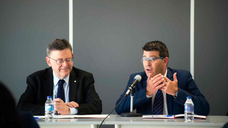 El president valencià Ximo Puig i Jorge Rodríguez, encara president de la Diputació de València| Raquel Abulaila