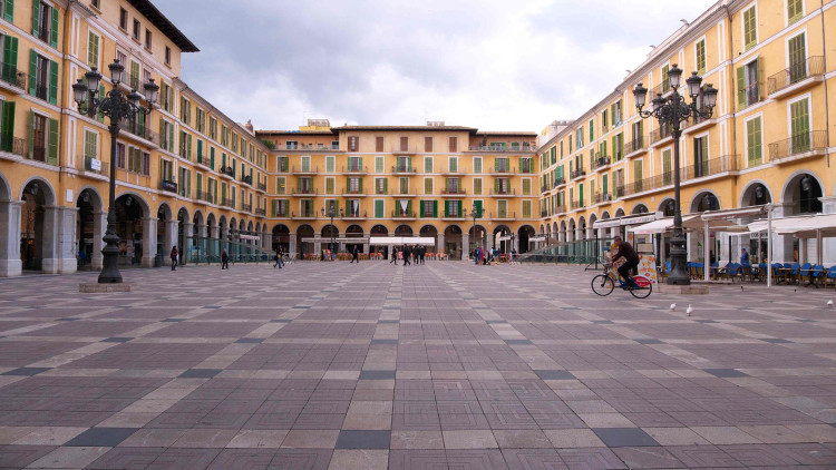 La plaça Major, el lloc vora on va néixer Llull| EL TEMPS