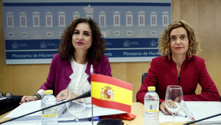 Les ministres espanyoles d'Hisenda i Administració Pública, María José Montero i Meritxell Batet. Efe