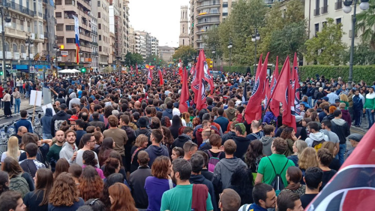 Els carrers de gom a gom contra el feixism a València| Acampada València