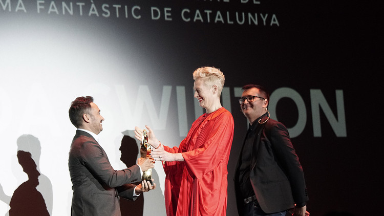 JA Bayona i Tilda Swinton, en la gala inaugural de Sitges 2018. Festival de Sitges