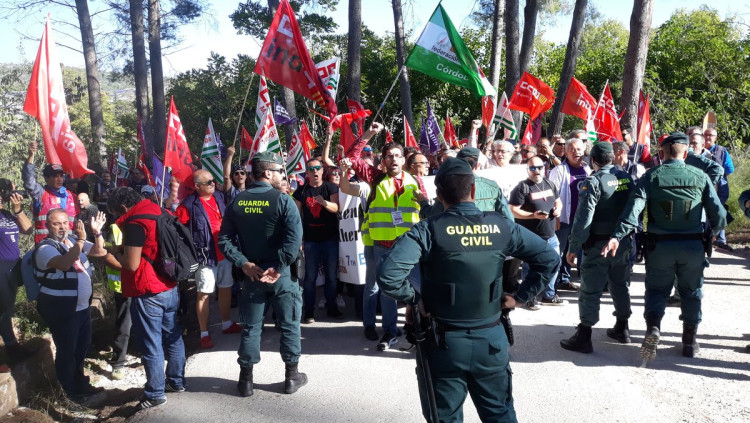 Un moment de la manifestació que va tenir lloc aquest dimecres a Ontinyent. CCOO