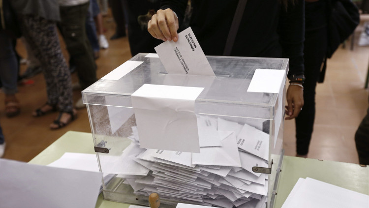 Imatge d'arxiu de les eleccions del 27 de setembre de 2015. Efe / Arxiu