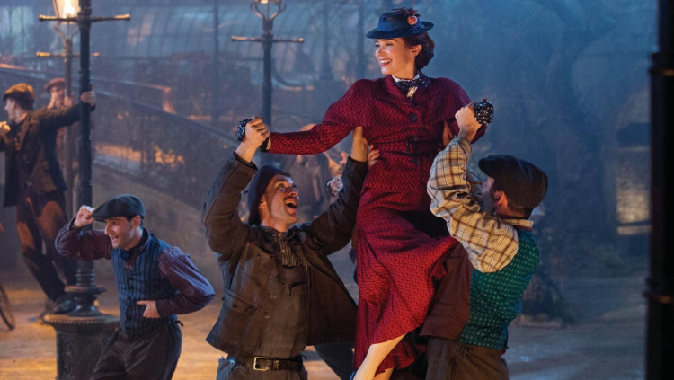 Una escena de 'Mary Poppins', amb Emily Blunt