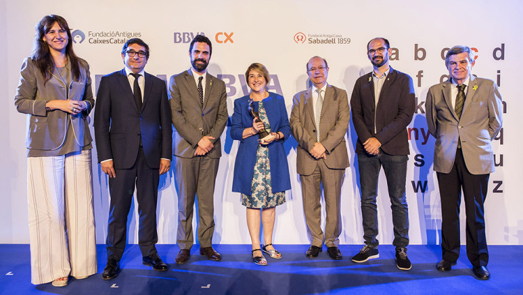 Gemma Lienas, guanyadora del 38è Premi BBVA Sant Joan de literatura catalana. FACC