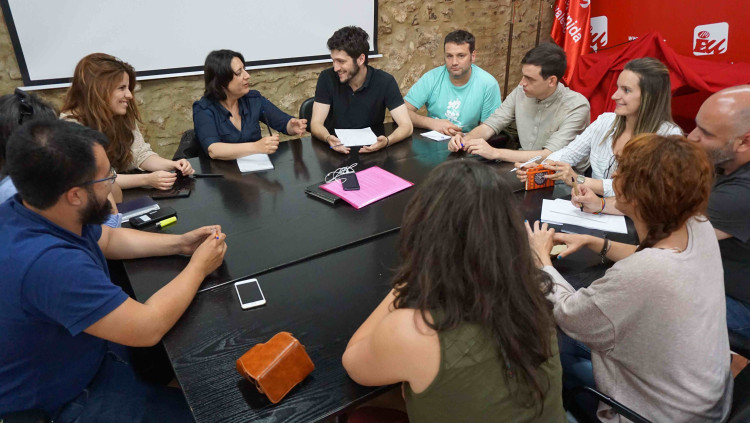 El 7 de juny, Esquerra Unida i Podem van mantenir la seua primera trobada després de l'elecció de Rosa Pérez Garijo com a coordinadora general d'EUPV