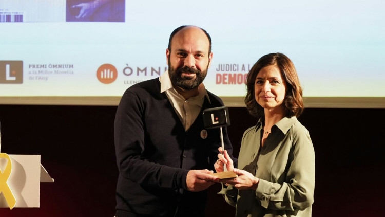 Marta Orriols, amb el Premi Òmnium 2019. Òmnium