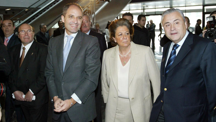 Francisco Camps, aleshores president de la Generalitat Valenciana, Rita Barberá, en aquell moment alcaldessa de València, i Alberto Català, que ocupava la presidència de Fira València| EFE
